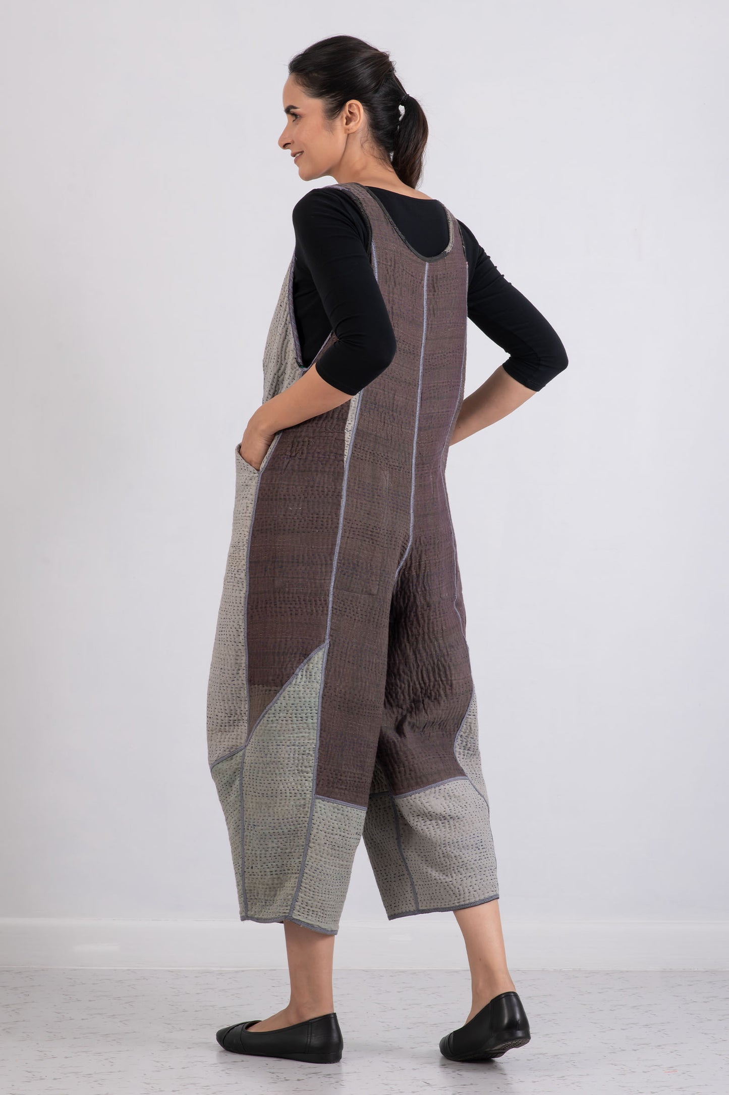 FRAYED PATCH KANTHA V-NECK JUMPER