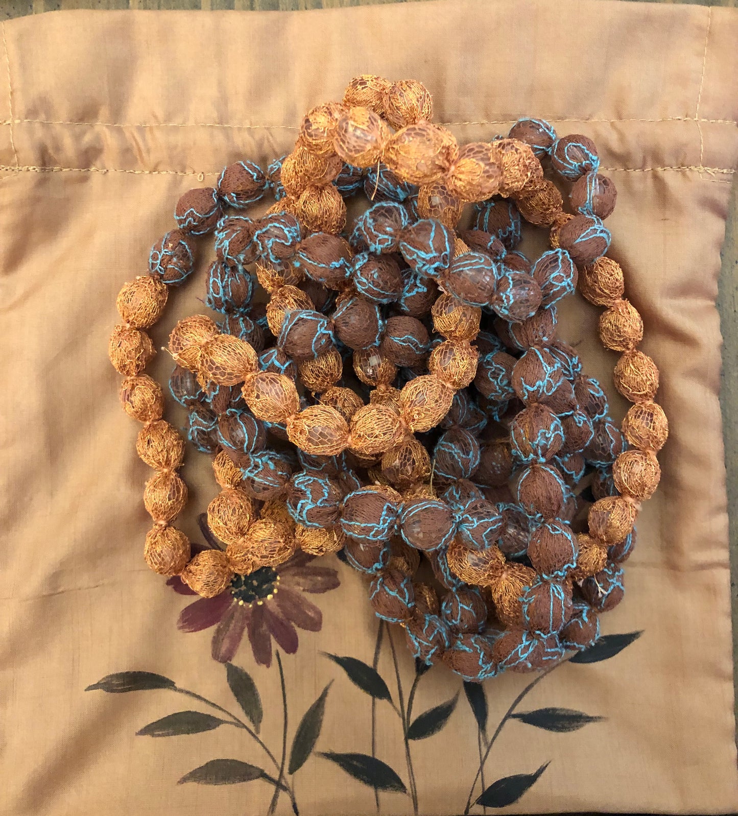 NibANNi LEARLS LONG NECKLACE