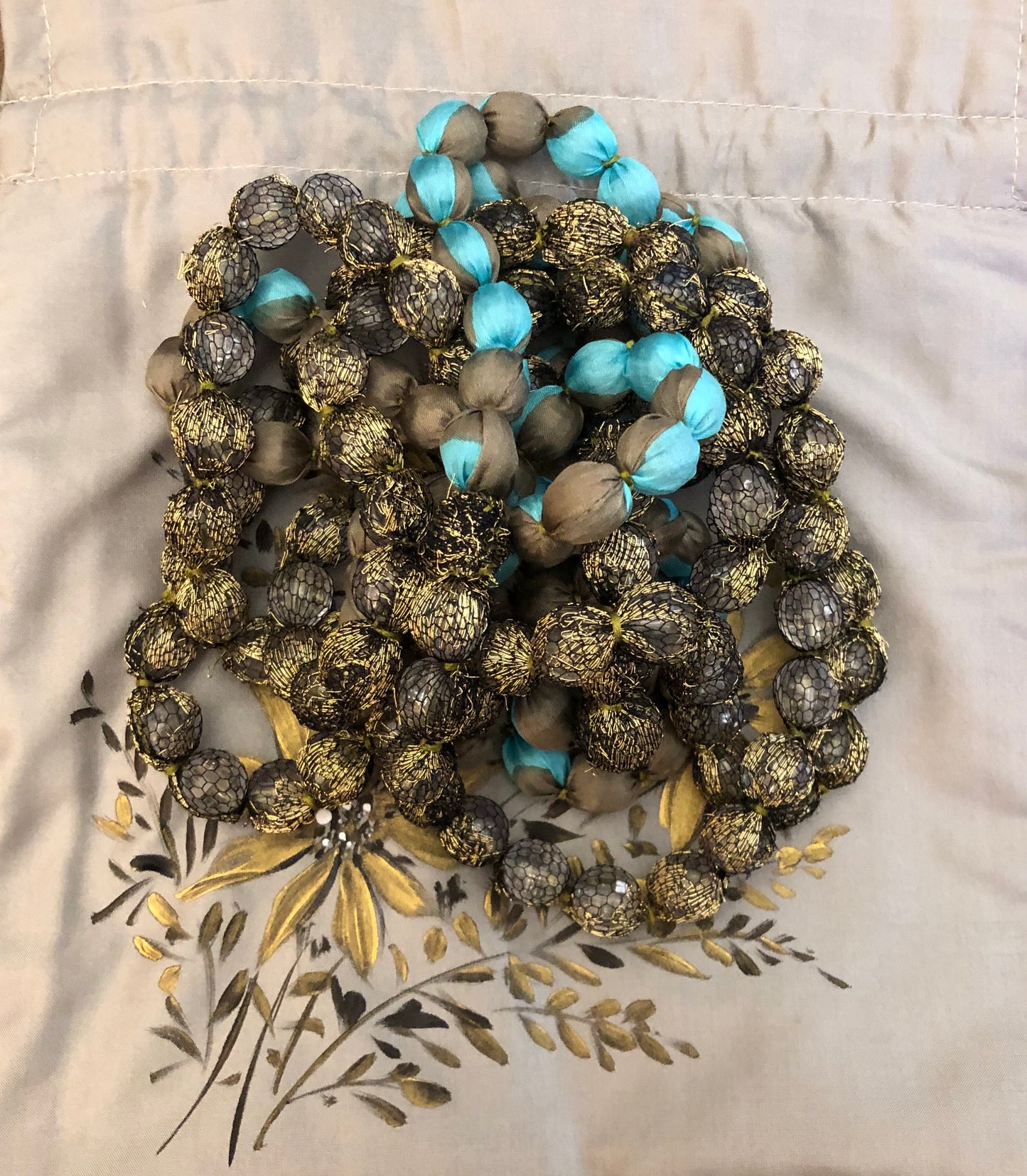 NibANNi SILACE LONG NECKLACE